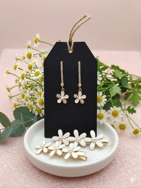 Luxe Kate Spade Style Daisy Drop Earrings & Floral Hair Clip Set